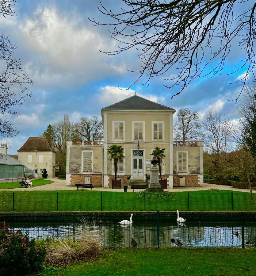 La Voulzie Appartement - Proche Centre Avec Parking Prive Provins Eksteriør bilde