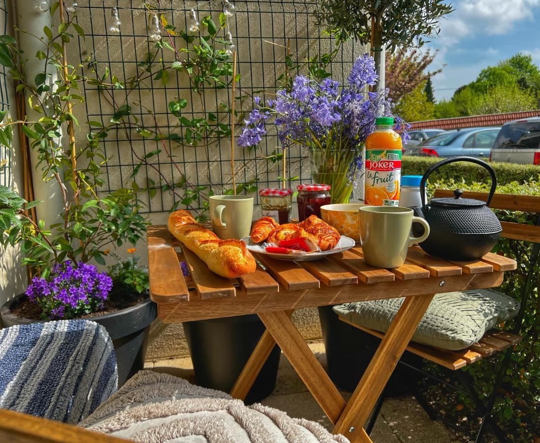 La Voulzie Appartement - Proche Centre Avec Parking Prive Provins Eksteriør bilde