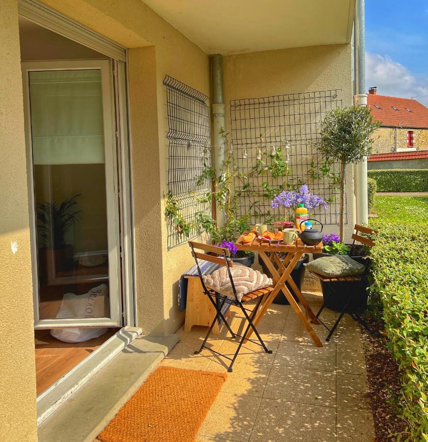 La Voulzie Appartement - Proche Centre Avec Parking Prive Provins Eksteriør bilde